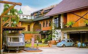 Dream Factory Hotel